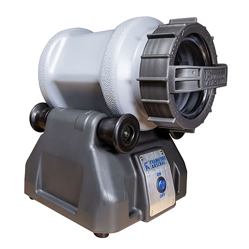 Entdecke den Frankford Arsenal Platinum Series Rotary Tumbler Lite! 💎 Kompakt, einfach zu bedienen und perfekt für bis zu 300 Hülsen.