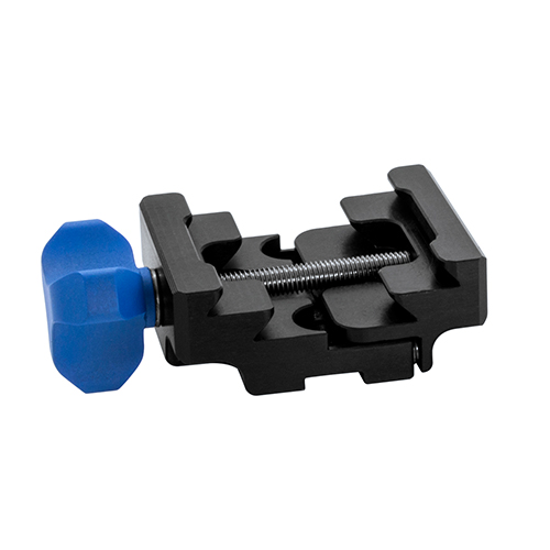 Entdecke den ULFHEDNAR "Loke" Adapter für nahtlose Bewegungen mit deinem Zweibein! 🔧 Perfekt für Picatinny/Arca Systeme.