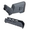Erlebe die Anpassungsfähigkeit des MOSSBERG 500 SGA Buttstocks & M-LOK Forend Kits! 🔧 Perfekt für deine Mossberg 500/590 Flinte in Grau.