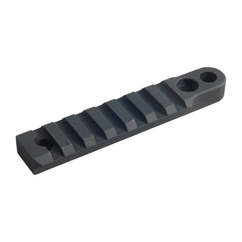 Entdecke die leichte PICATINNY BIPOD ACCESSORY RAIL von Badger Ordnance! 🛠️ Perfekt für dein Picatinny-Adapter-System. Robust und einfach zu montieren!