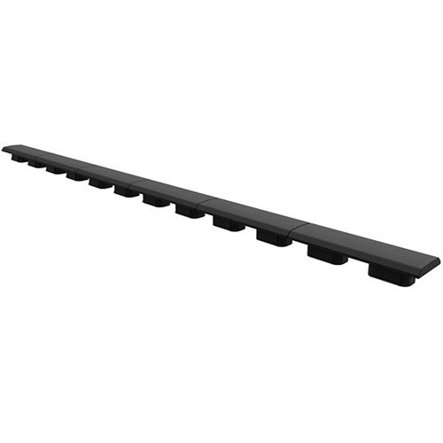 Entdecke die AR-15 M-LOK Rail Cover Typ 1 in Schwarz! 🖤 Leicht, hitzebeständig und perfekt für deinen M-LOK. 2 Stück im Set!