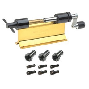Entdecke das ORIGINAL CASE TRIMMER KIT von Forster! ✂️ Perfekt für präzises Nachladen mit 6 Führungen und 3 Spannzangen. Hol dir das Beste!
