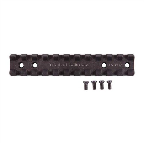Entdecke die RUGER® 10/22® Picatinny Scope Mount 🎯 aus leichtem Aluminium für optimale Anpassungen und Langlebigkeit beim Schießen auf lange Distanz.