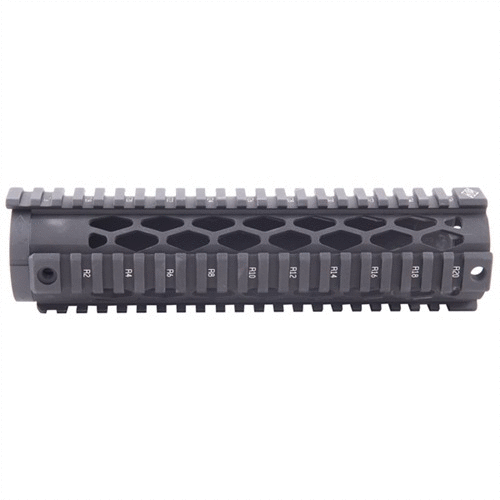 Verleihe deiner AR-15 mit den Diamond Pattern Free Float Handguards von Yankee Hill ein cooles Aussehen! 🔥 Hochwertiges Aluminium und optimale Luftzirkulation.