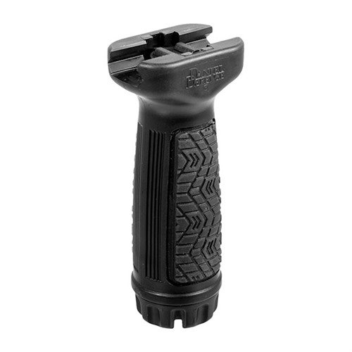Entdecke den Daniel Defense Picatinny Vertical Foregrip! 🖤 Komfortabler Griff, einfacher Montage & wasserdichter Stauraum für dein AR-15.
