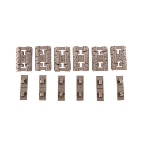 Entdecke die AR-15 M-LOK Rail Cover Typ 2 in Flat Dark Earth! 🛠️ 6 Stück für individuellen Look und besseren Halt. Jetzt kaufen!