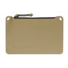 Entdecke die DAKA Pouch von Magpul in Flat Dark Earth! 🏞️ Perfekt für Ordnung bei Outdoor-Abenteuern und vielseitige Nutzung.