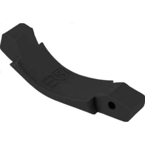 Upgrade deinen AR-15 mit dem B5 Systems Trigger Guard 🛡️! Perfekt für den Einsatz mit Handschuhen und in kaltem Wetter. Hol dir mehr Komfort!
