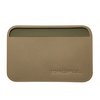 Entdecke die DAKA™ ESSENTIAL WALLET in Flat Dark Earth! 👜 Kompakt, langlebig und perfekt für EDC. Halte deine Karten sicher und griffbereit!