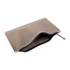 Entdecke die DAKA Pouch XL von Magpul! 👜 Ideal für Werkzeuge und Elektronik, hält deine Sachen trocken und organisiert. Perfekt für Outdoor-Abenteuer!