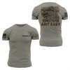 Zeig deine Leidenschaft für Gunsmithing mit dem 1911 "Smithin’ Ain’t Easy" T-Shirt 💪 von Grunt Style. Bequem und langlebig, perfekt für echte Handgun-Fans!
