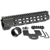 Entdecke den AR-15 Combat Handguard 🛡️! Freischwebendes M-LOK Design aus Aluminium für individuelle Anpassungen. Perfekt für dein Gewehr!