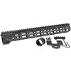 Entdecke den AR-15 Combat Handguard! 🛠️ Freischwebendes M-LOK Design aus Aluminium, perfekt für deine Anpassungen. 15" in Schwarz.