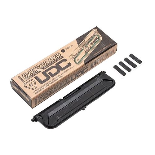 Upgrade deinen AR-15 mit dem Strike Industries Overmolded Dust Cover für .223/5.56. 🚀 Schnelle Installation und optimaler Schutz vor Schmutz!