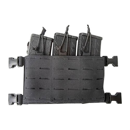 Entdecke den BLACKHAWK Foundation Series Kangaroo MOLLE Placard! 🦘 Ideal für AR-Plattformen mit sicherem 5.56 Triple-Magazin-Einsatz.
