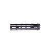 Entdecke die AR-15 RIS III Rail von Daniel Defense! 🛠️ Leicht, stabil und vielseitig – perfekt für deine M-LOK-Bedürfnisse.