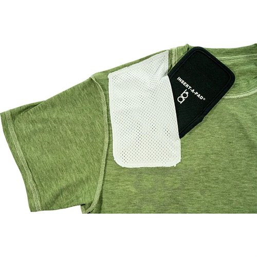 Das BOB ALLEN Shooting T-Shirt mit Insert-A-Pad bietet weichen, langlebigen Stoff, Feuchtigkeitsregulierung und eine Polsteroption für Rückstoß. Ideal für Schützen!