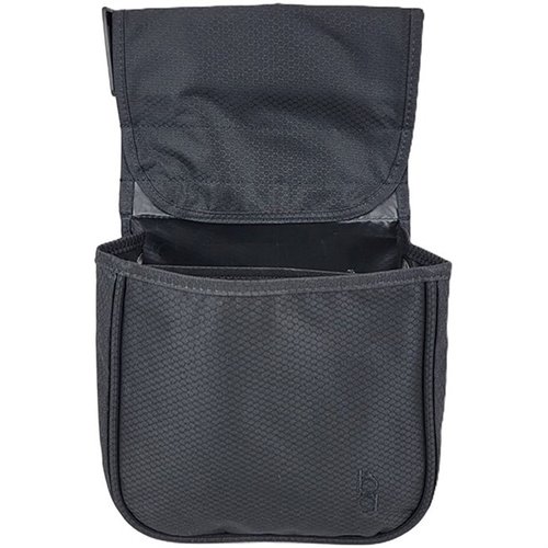 Die BOB ALLEN TEAM SERIES DIVIDED SHELL POUCH ist aus leichtem Ripstop Nylon, hat zwei Fächer für Schrotpatronen und einen verstellbaren 2" Gurt von 26"-50".