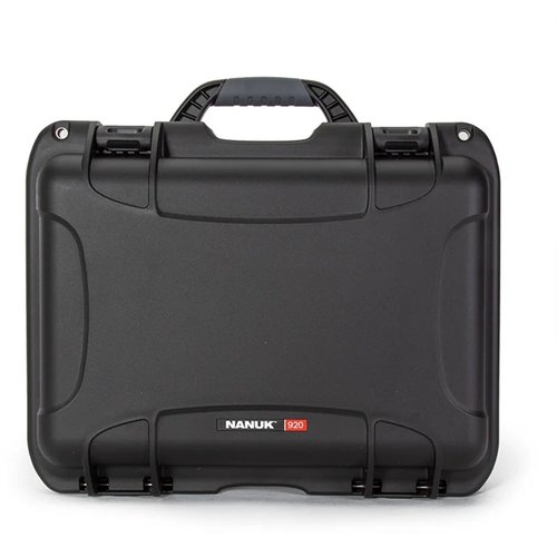 Die NANUK 920 Hartschale schützt dein wertvolles Equipment mit einem robusten NK-7 Harz, ist wasserdicht und bietet eine lebenslange Garantie.