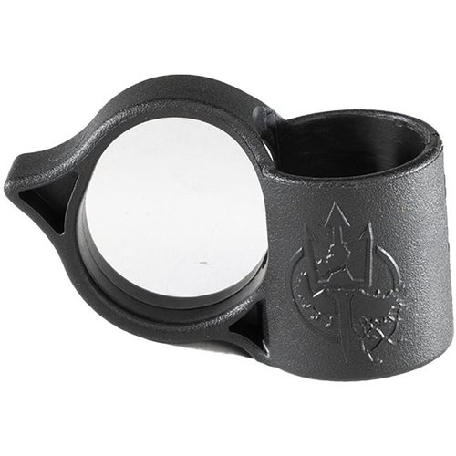 Der SwitchBack S Backup Flashlight Ring verwandelt deine Surefire EDC Taschenlampe in ein flexibles taktisches Werkzeug für optimale Ergonomie und sichere Handhabung.