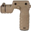 Der REACT TORCH AND VERTICAL GRIP kombiniert einen kompakten vertikalen Griff mit einer Beleuchtungshalterung für besseren Halt und Mündungskontrolle.
