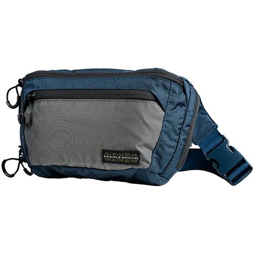Die EBERLESTOCK BANDO EDC BAG bietet einen vollzipper Rücksack, mehrere Fächer zur Organisation und einen verstellbaren Hüftgurt für sicheren Transport deiner EDC-Gegenstände.